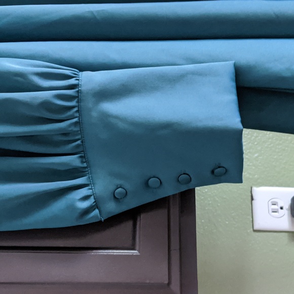 Shein emerald green satin mini dress - Picture 4 of 9